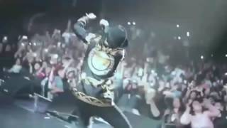 ARCANGEL Y BAD BUNNY CANTANDO TU NO VIVE ASI EN VIVO