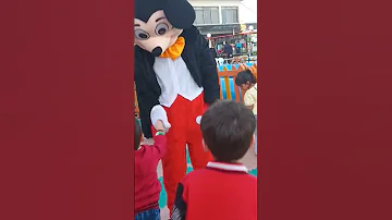 التقل خد اجازة Shorts 