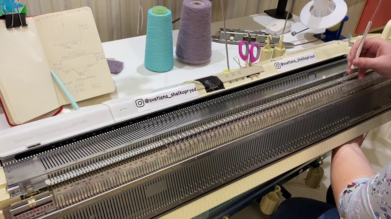 Как связать капор английской резинкой на вязальной машине. Видео инструкция.