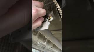 Поехали крепить глушитель на место 😆 #кондейживи  #megan_2  #уфа  #иглино #short #shortvideo