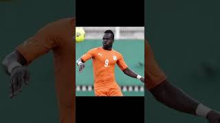 Vanessa,La Pee Sœur De Cheikh Tioté Raconte Comment Mada Les Expulsé De Leur Maison Familliale.