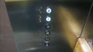Dover Hydraulic Elevator at 2 Fountain Park Plaza.