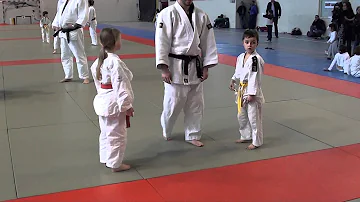 Quel âge commence la compétitions de judo ?