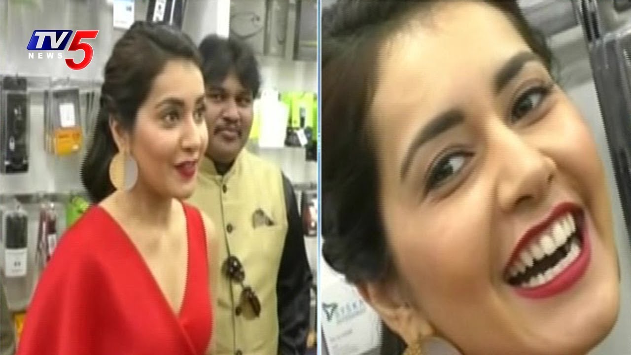 Heroine Rashi Khanna Inaugarated Big C Showroom In Eluru Road | Vijayawada | TV5 News