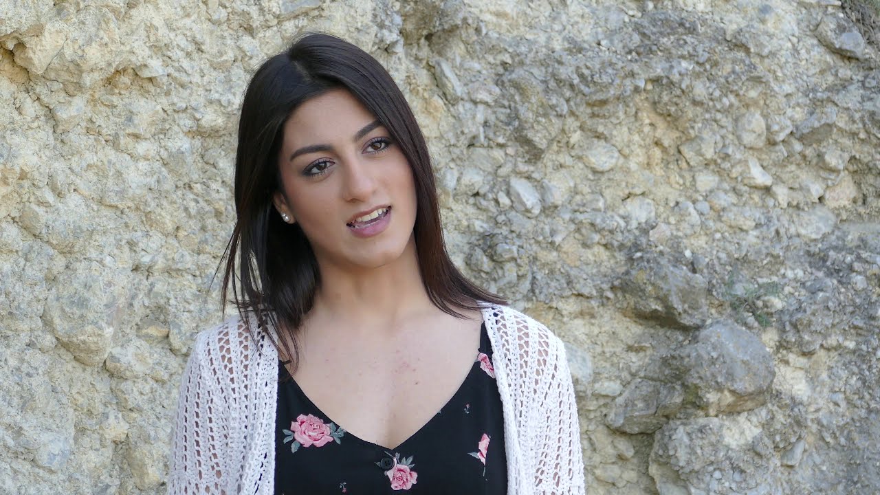 Shnorhakal em   (cover Carmen Saroyan) 4K