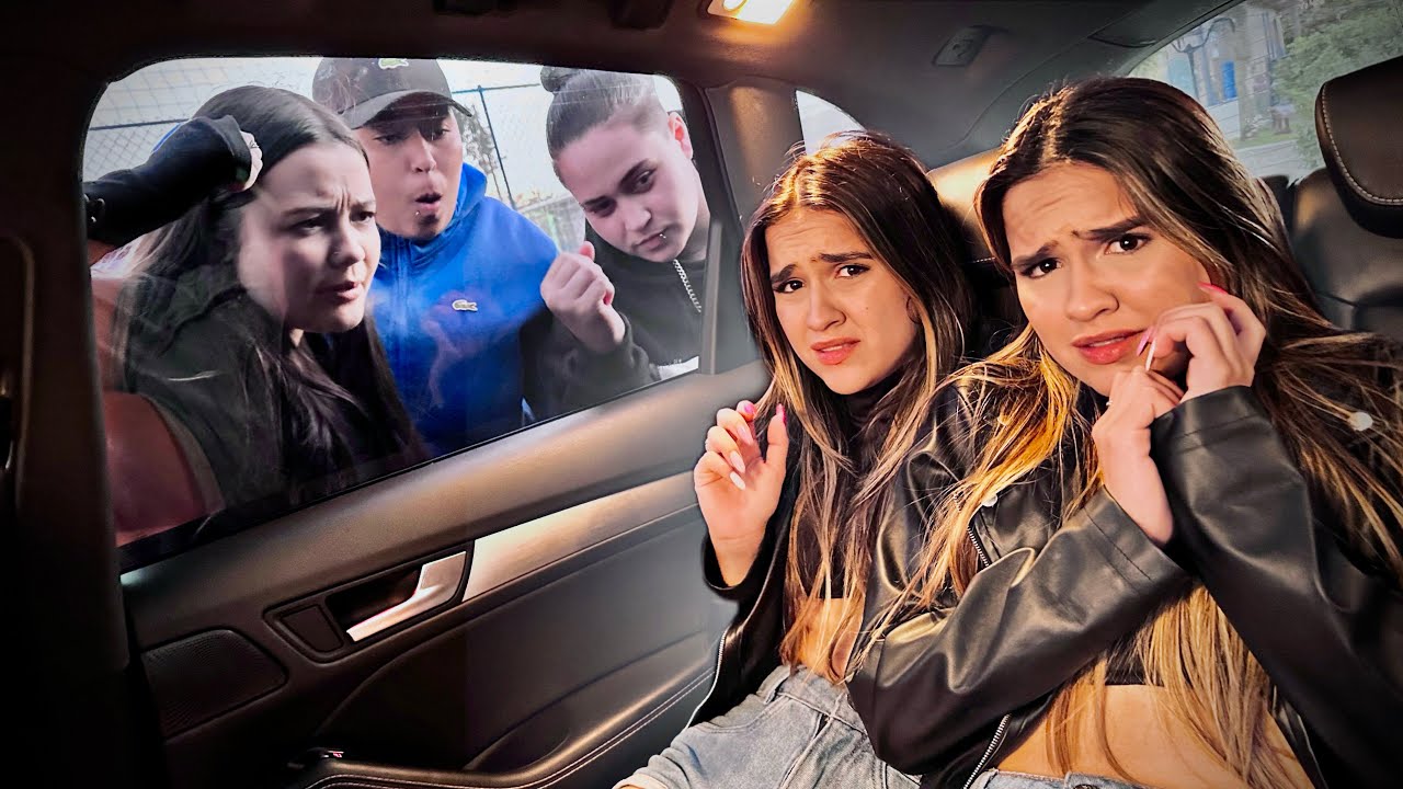 ESSAS LOUCAS QUEREM PEGAR A GENTE!