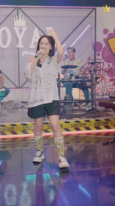 Sekian lama aku mencoba Menepikan diriku di redupnya hatiku ( HAPPY ASMARA - TERENDAP LARAKU )