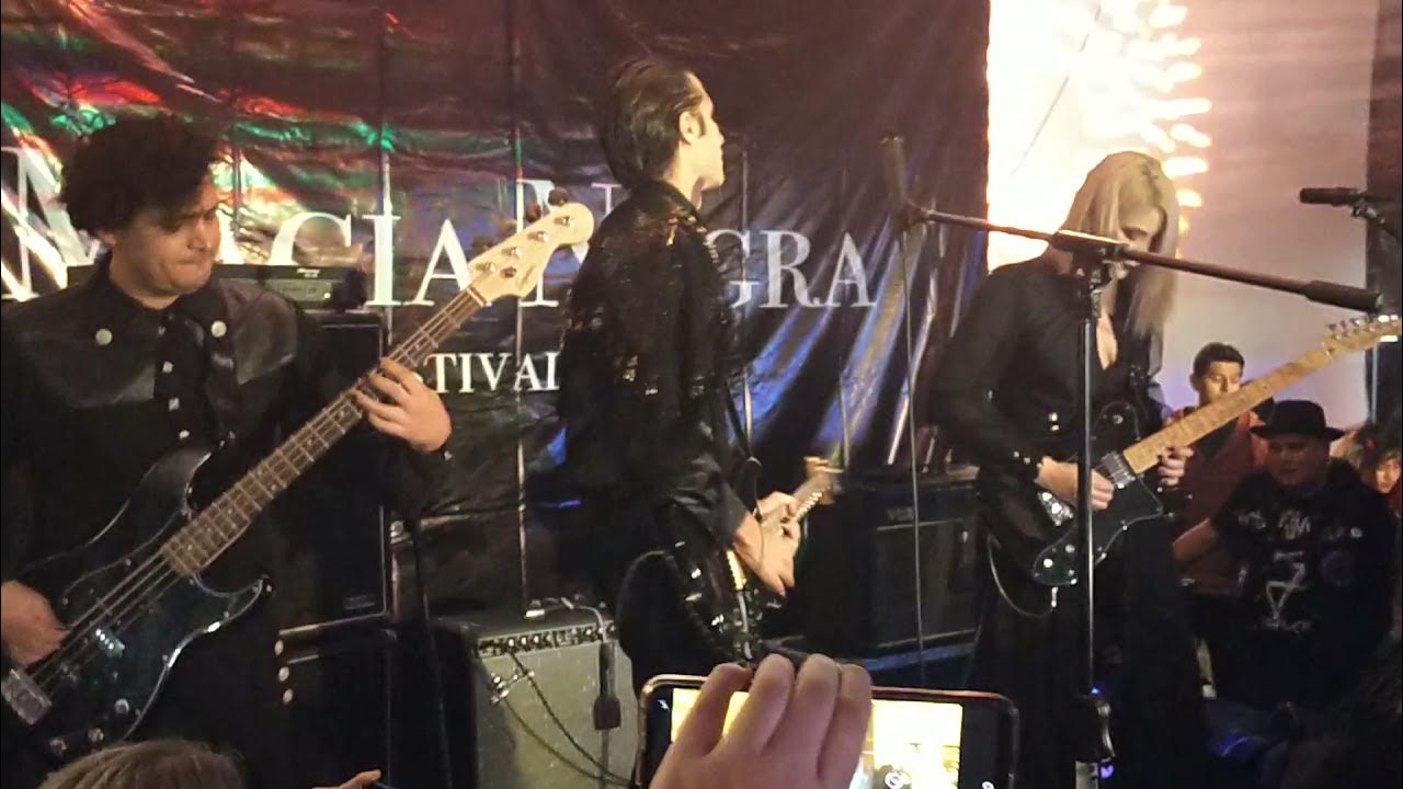 Leonora post punk eternos en vivo magia negra fest CDMX primer show