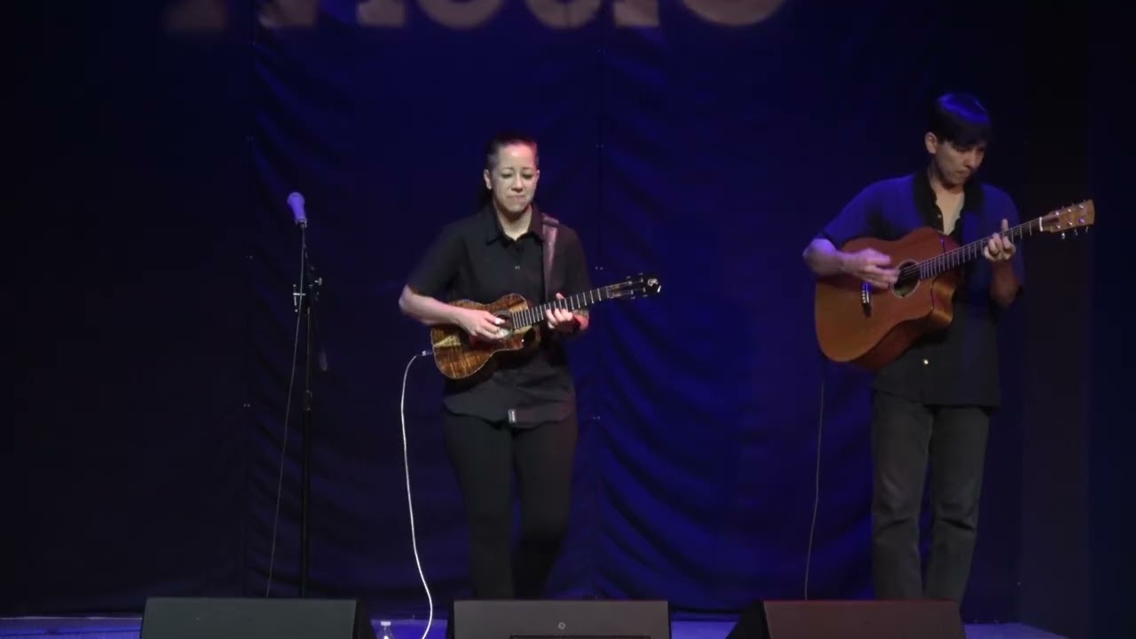 Guarda Brittni Paiva - Tamacun (LIVE Denver UkeFest) su YouTube Guarda Brittni Paiva - Tamacun (LIVE Denver UkeFest) su YouTube