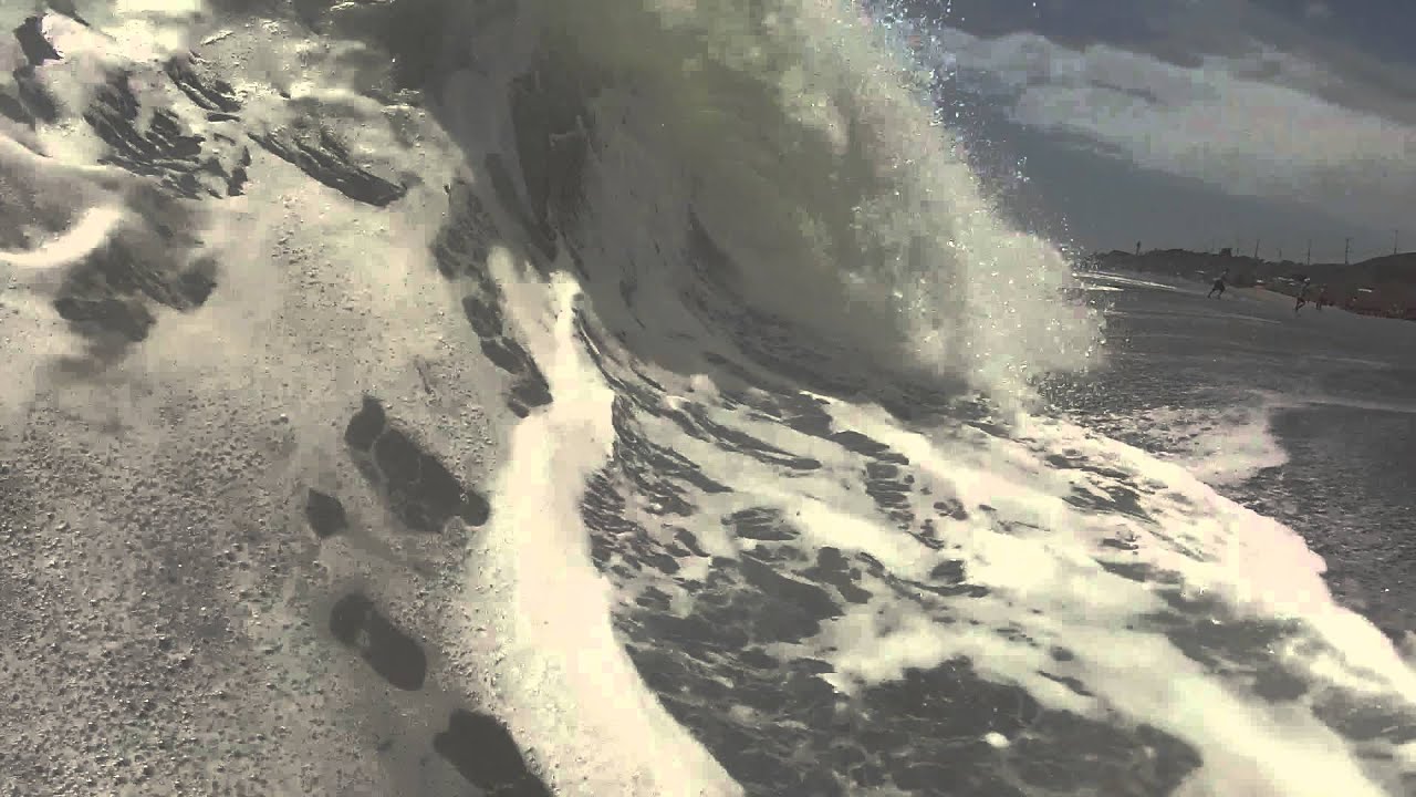 Big Waves In Leo Carrillo, Malibu : Go Pro
