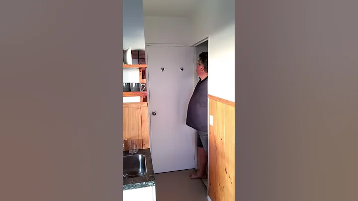 confused door