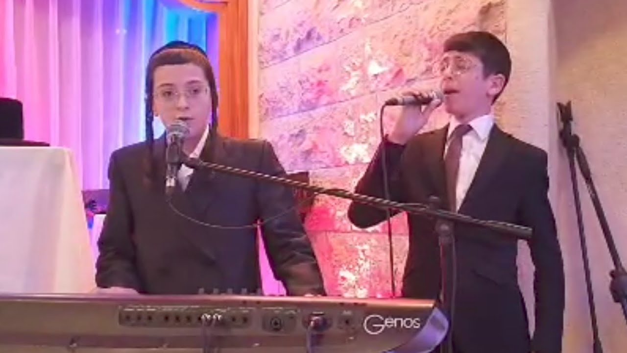 חובה לראות! בנצי קלצקין עם מוישי ברזל בדואט מדהים! Benzi Kletzkin and Moishe Barzel Beautiful Duet