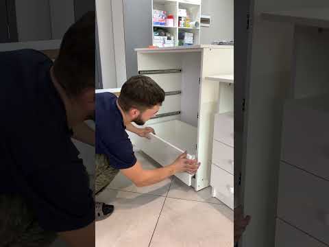 Сборка Комода. Наш инстаграм @mebel_detskaya.kz #сборкамебели #детскаямебель #комод #детскаякомната