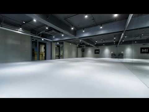 aespa - iconic (in an empty room)