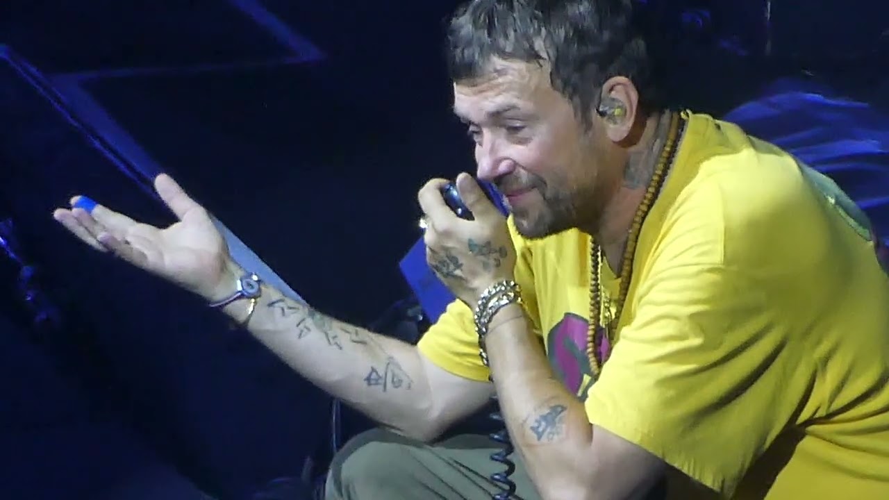 Gorillaz - 19-2000 feat. Miho Hatori (inc false start & restart) - Copper Box Arena, London, 29/8/25