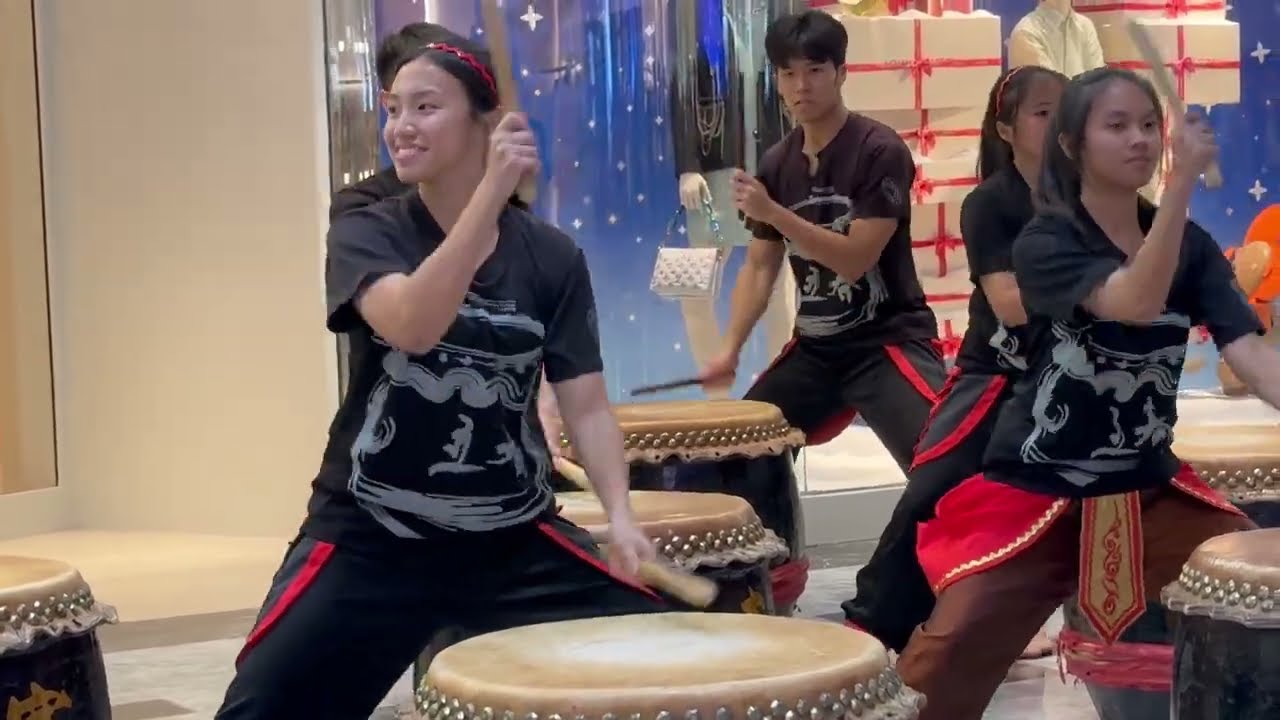 2023 24 festive drums by CHHSBAN  芙中廿四节令鼓队 at the opening of Louis Vuitton @ The Exchange TRX, KL