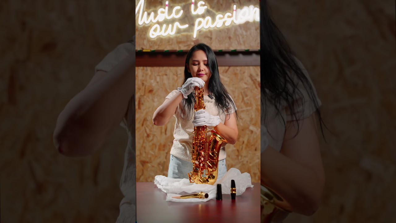 Conn AS650 Alto Saxophone Unboxing: First Impressions & Review  