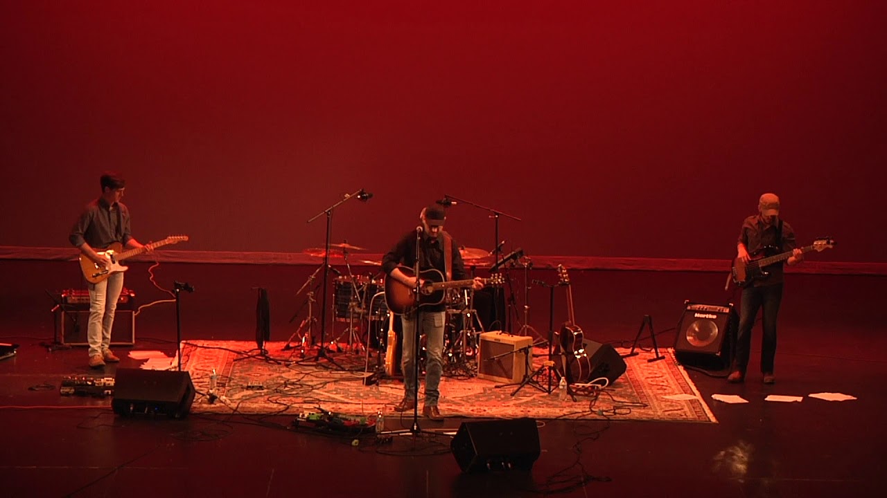 Hollywood (Live @ The Princess Theatre)