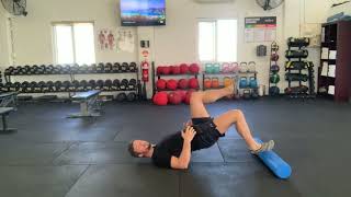 Foamroller Single Leg Glute Bridge ISO demonstration