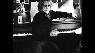 Watch Warren Zevon Piano Fighter video