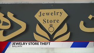 Grab-and-go robbery in Ballwin