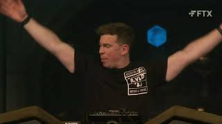 Hardwell & Olly James - Flatline (HARDWELL LIVE @ TOMORROWLAND) Resimi