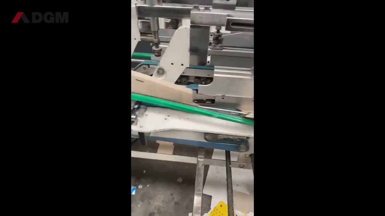 DGM EUROPE - Mini flap 10mm  crash lock bottom box in production