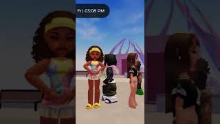Why did ￼ Roblox group chat? But not this🫪🫩😭✌️￼
