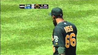 2011/05/08 Cabrera singles, advances