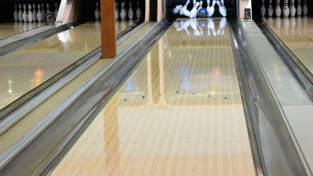 Brunswick Fanatic BTU ball Review By R.J. Ugas YouTube