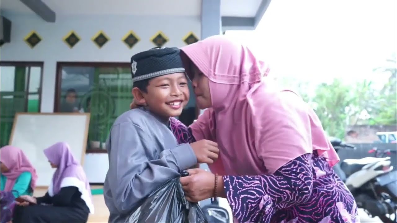 PESANTREN DAN ANAKKU - JUARA 3 Kategori Film Pendek | Kompetisi Semarak Hari Santri Nasional 2023