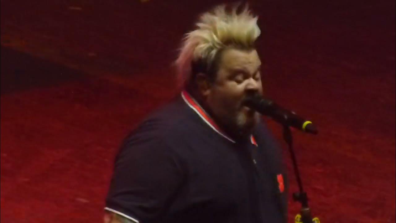 Bowling For Soup - I Wanna Be Brad Pitt - Brixton Academy, London - April 2022 Bowling For Soup - I Wanna Be Brad Pitt - Brixton Academy, London - April 2022