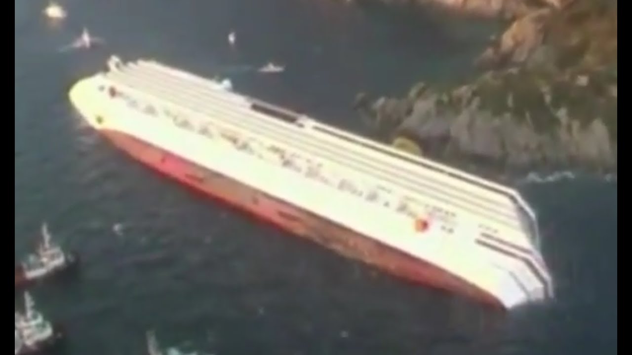 Costa Concordia affonda all'Isola del Giglio