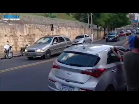 Comerciantes fazem manifestação com carreata contra Decreto Lockdown em Águas de Lindóia