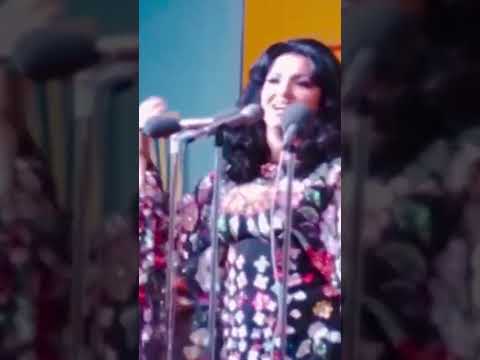 سميره توفيق وبيت الشعر يا لمبني وتحتك عشيري نايم