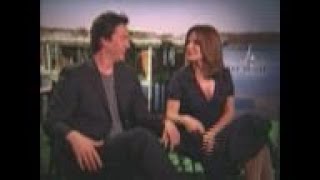Sandra Bullock and Keanu Reeves in romantic flick