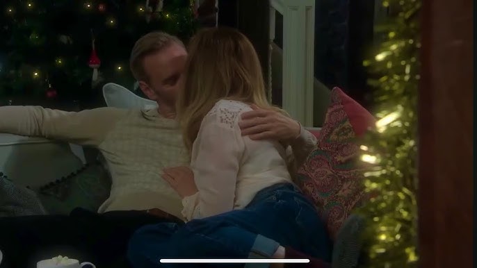 Laurel & Ray (Emmerdale) - KISSES (1)