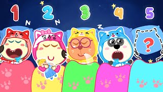 Five Little Kittens Jumping on the Bed 🐱 Ten in the Bed Song 👶 Funny Kids Songs 🎶 Woa Baby Songs