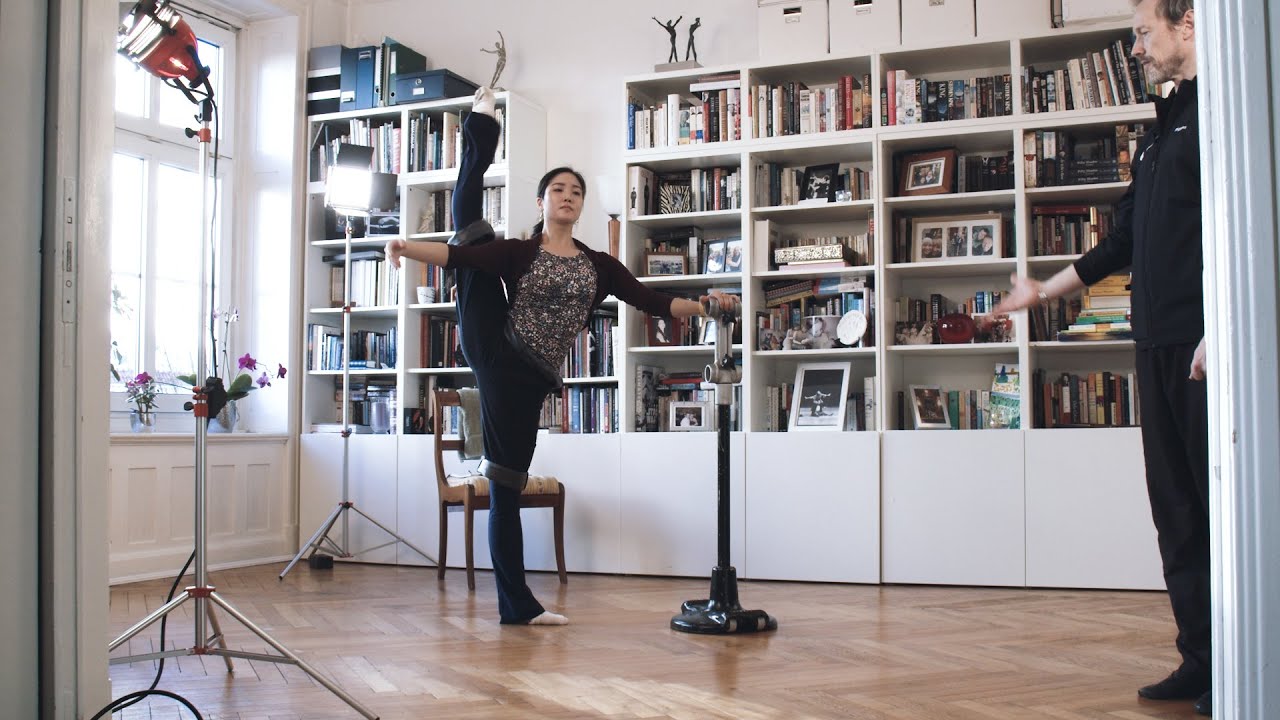 Virtuelles Ballett-Training / Virtual Ballet Training – Hamburg Ballett -  YouTube
