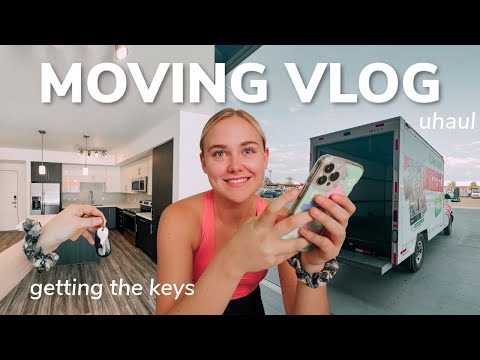 MOVING VLOG: getting the keys, loading the uhaul, moving a few things over