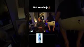 Falken Bajsar På Sig Hahah