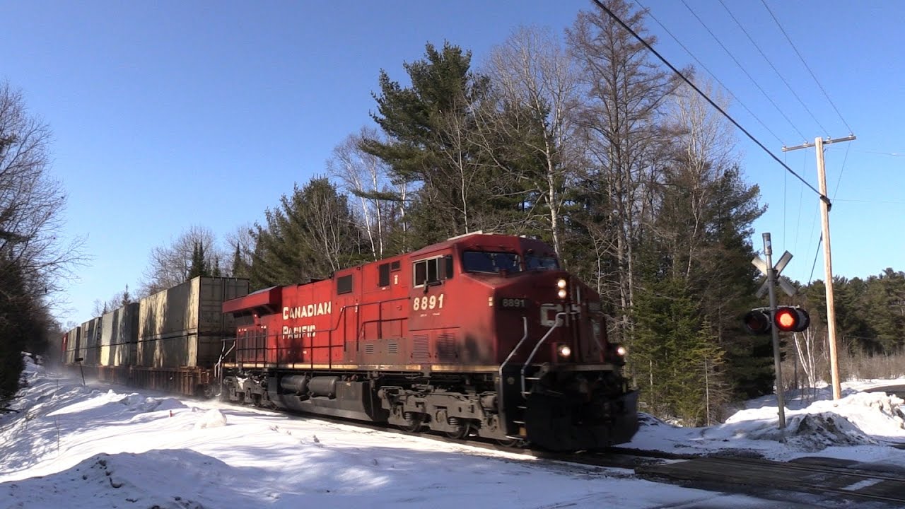 CP 8891 at Black Road (27FEB2017)
