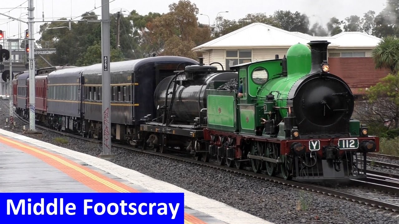 A Rainy Morning at Middle Footscray - Melbourne Transport