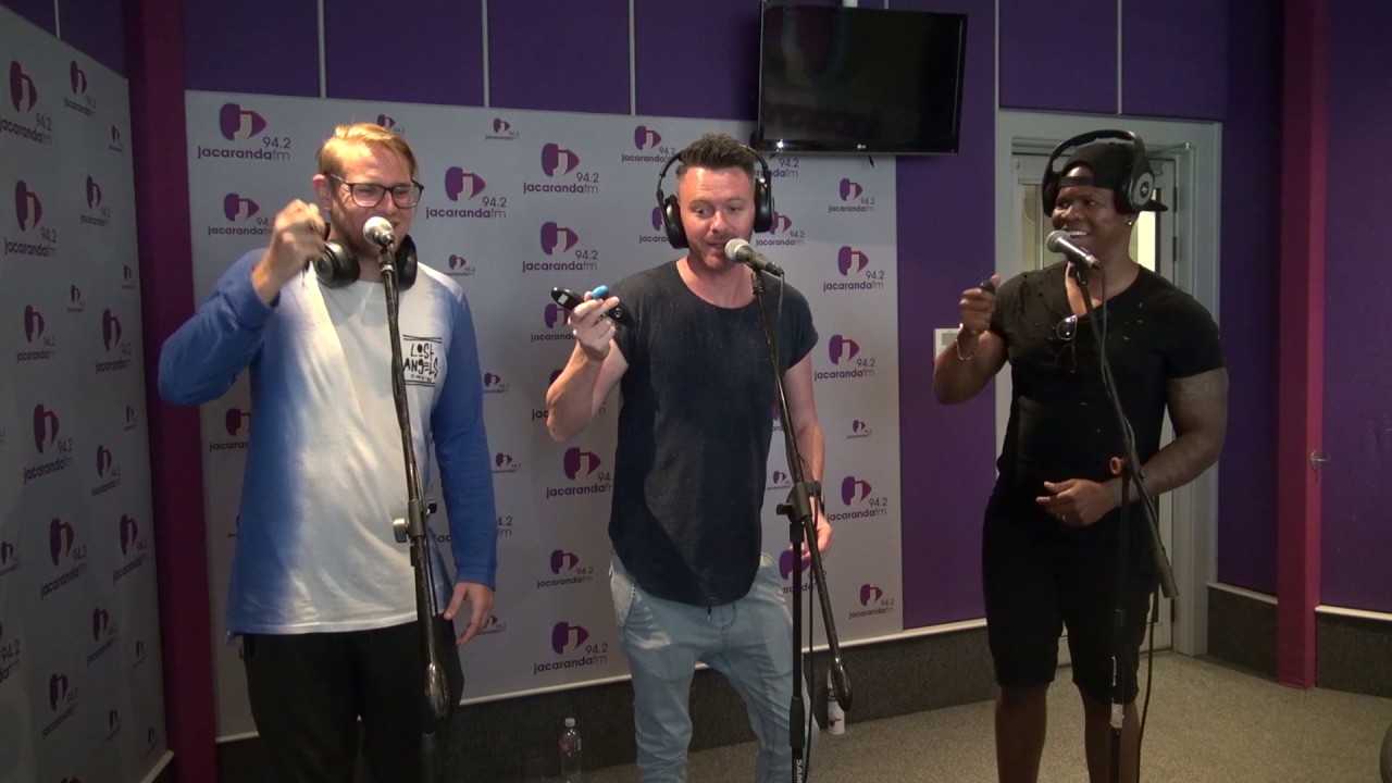 Swing City & Lloyd Cele perform Jingle Bells on MBD live