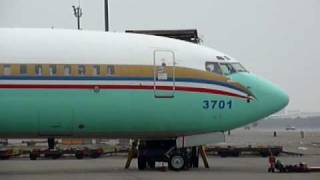 3701 Taiwan Air Force One @ Boeing B737-800