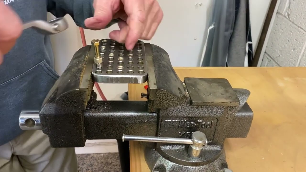 World’s Best Broken Bolt or Stripped Threads Repair with Gardsert®