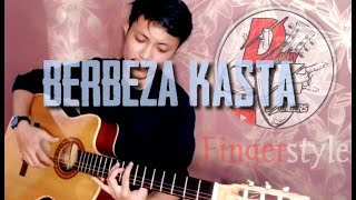 Fingerstyle - Thomas Arya | lirik |  BERBEZA KASTA | Gitar kidal |