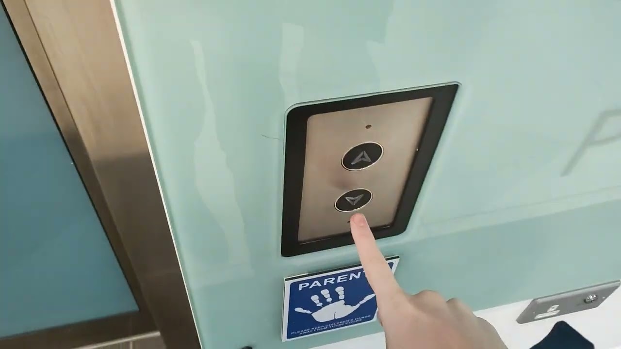 2017 Summit Lifts @ Putney Exchange Shopping Mall in Putney