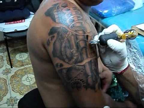 Diovany Tattoo Biomecanico. - YouTube