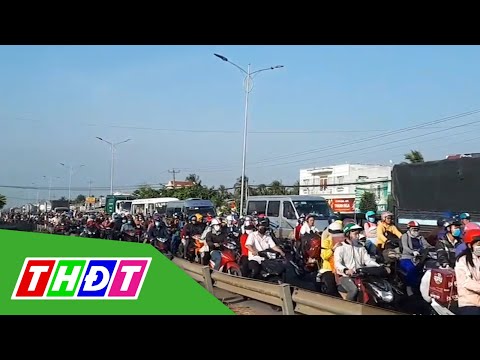 Video Các địa phương không cách ly y tế người về quê ăn Tết... - youtube